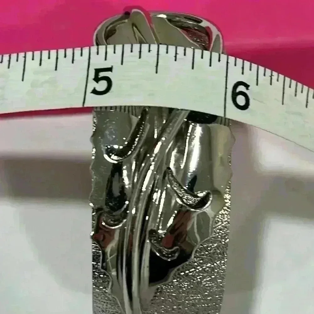 Cuff bracelet